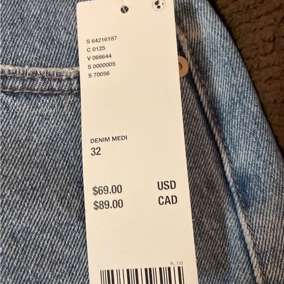 A Brand Shorts - Picture 4 of 4